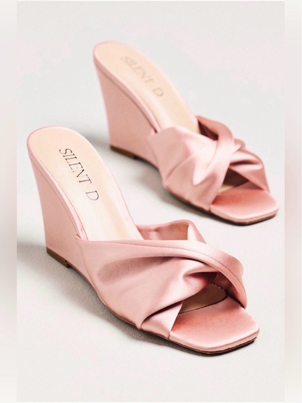 Anthropologie Silent D Katia Wedges Satin